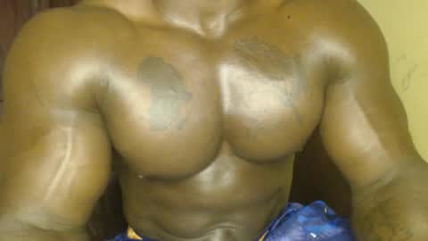 musclegod23 online show from November 15, 12:07 pm