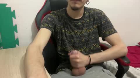 Snapshot of muupp69 chatting on January 7, 2:12 am muupp69 online show from January 7, 2:12 am