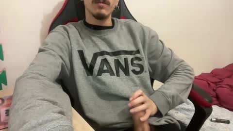 Snapshot of muupp69 chatting on December 24, 12:11 am muupp69 online show from December 24, 12:11 am