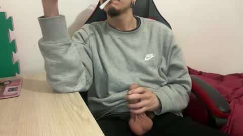 Snapshot of muupp69 chatting on December 30, 1:15 am muupp69 online show from December 30, 1:15 am