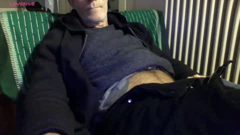 Bi sexy guy lovense hush is on private is open or password show tip if you like. online show from January 17, 4:21 pm