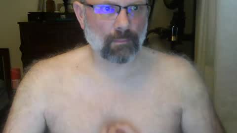 Just hanging out - No pressure online show from July 7, 2:55 am