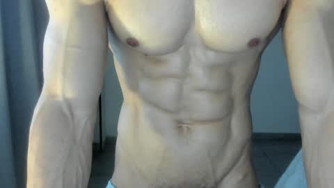 mysterious_muscles online show from April 14, 11:37 pm