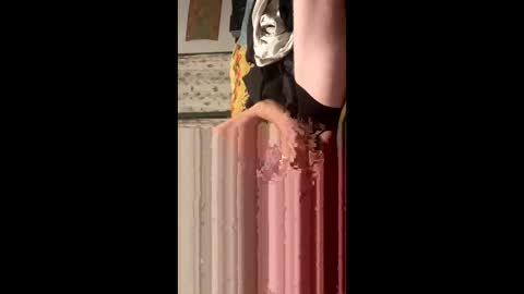 Snapshot of n00beans chatting on October 27, 2:14 am n00beans online show from October 27, 2:14 am