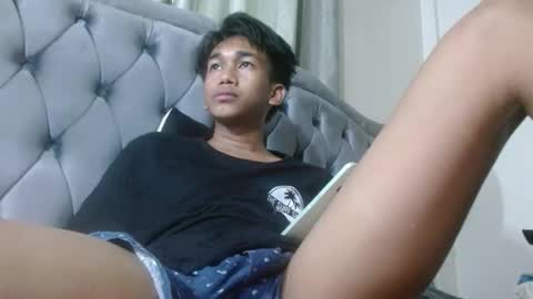 nachos072800 online show from January 17, 4:15 am