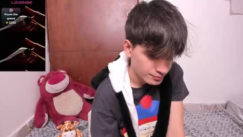  N A I M T H E  K I N G  online show from February 7, 2:51 am