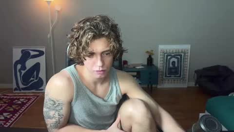 Snapshot of namiraaxel chatting on February 6, 6:18 am Georges online show from February 6, 6:18 am