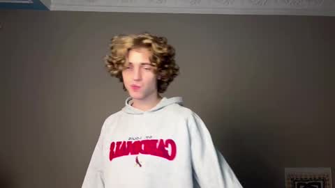 Snapshot of namiraaxel chatting on October 29, 7:39 pm Georges online show from October 29, 7:39 pm