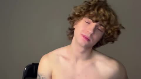 Snapshot of namiraaxel chatting on October 7, 6:12 pm Georges online show from October 7, 6:12 pm