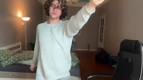 Snapshot of namiraaxel chatting on February 22, 7:43 pm Georges online show from February 22, 7:43 pm