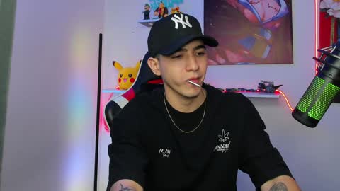 Snapshot of naranjo_seb chatting on January 23, 4:30 am sebastian online show from January 23, 4:30 am