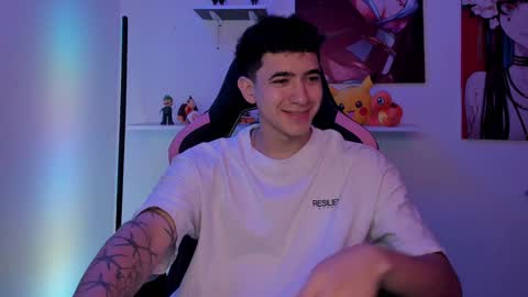 Snapshot of naranjo_seb chatting on January 11, 8:43 am sebastian online show from January 11, 8:43 am