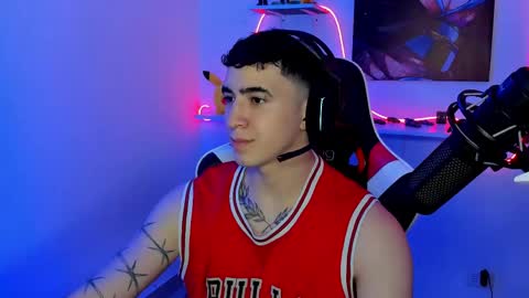 Snapshot of naranjo_seb chatting on February 21, 4:07 am sebastian online show from February 21, 4:07 am