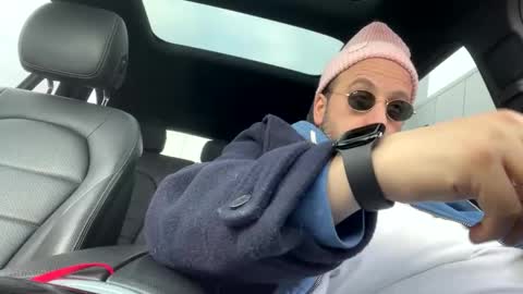 nassobout online show from January 25, 1:19 pm