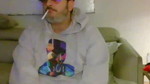 nassobout online show from December 13, 11:33 pm