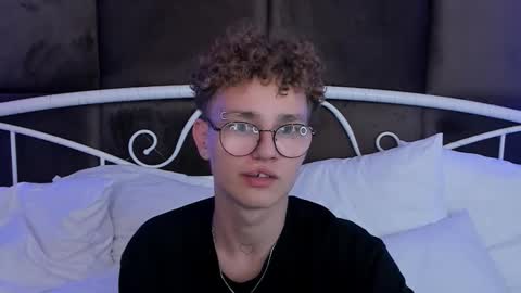 Nathan online show from October 6, 3:49 pm