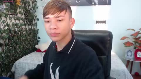 Snapshot of nathanclay chatting on September 11, 12:37 pm nathanclay online show from September 11, 12:37 pm