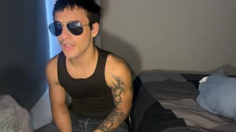 native_boy2 online show from April 23, 2:38 am