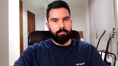 Tom online show from October 31, 4:54 pm