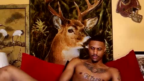 Snapshot of naughtyy_ken chatting on January 21, 7:17 pm Mekhi or Khi online show from January 21, 7:17 pm