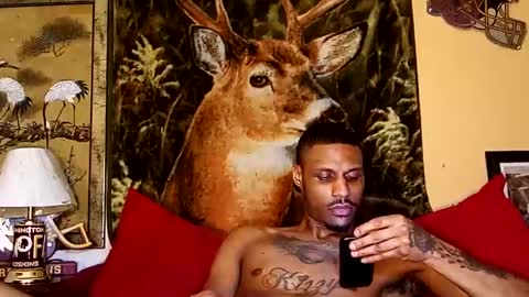 Snapshot of naughtyy_ken chatting on December 23, 7:20 pm Mekhi or Khi online show from December 23, 7:20 pm