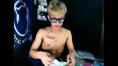 Loy online show from November 19, 11:21 am