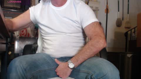 Snapshot of nctitanman chatting on December 11, 12:45 am Seth online show from December 11, 12:45 am