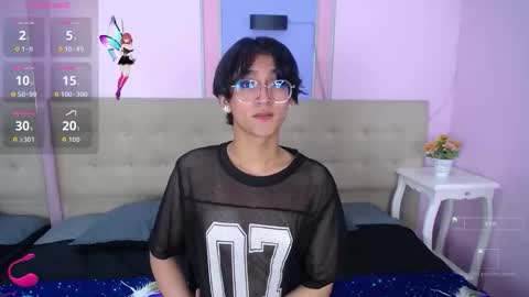 Snapshot of neonadonis chatting on October 25, 12:40 pm NeonAdonis online show from October 25, 12:40 pm