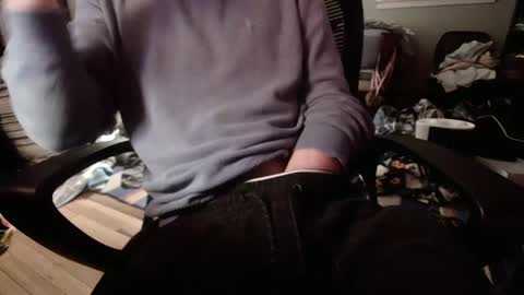 nerdyboi22 online show from February 26, 5:53 am