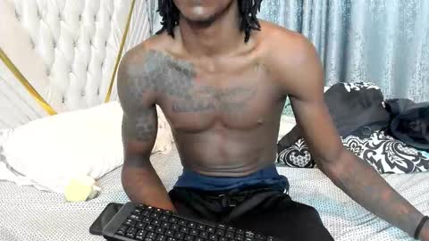 netfux_and_chill online show from February 4, 1:44 am