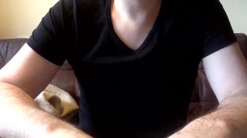 Snapshot of neu242gierig chatting on February 21, 7:01 am Neu242Gierig online show from February 21, 7:01 am