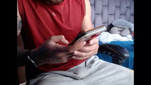 neuttron online show from October 22, 6:54 pm