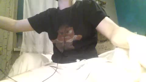 Snapshot of neverland966 chatting on February 8, 1:43 am Mark online show from February 8, 1:43 am