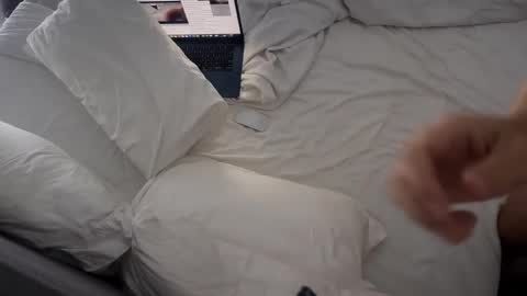 Guy online show from February 8, 11:13 pm