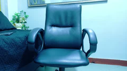 neytanmalcon online show from November 30, 1:18 am