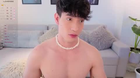   online show from November 11, 5:18 pm