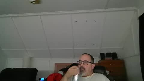 niceguy7208 online show from November 17, 6:27 am