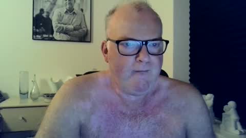 Snapshot of nicexxdane chatting on December 8, 5:18 am nicexxdane online show from December 8, 5:18 am