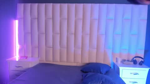 Snapshot of nick_collins20 chatting on February 23, 3:29 am Nick online show from February 23, 3:29 am