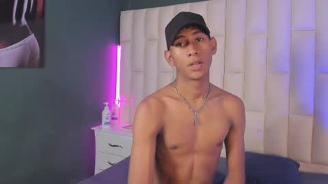 Snapshot of nick_collins20 chatting on February 20, 3:12 am Nick online show from February 20, 3:12 am