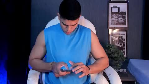 nick fenix online show from September 30, 6:19 am