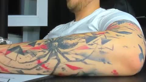 nicktattoomaster online show from June 13, 7:01 pm