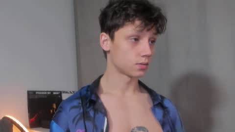 Snapshot of nicky_neal chatting on December 11, 12:45 am Nicky Neal online show from December 11, 12:45 am