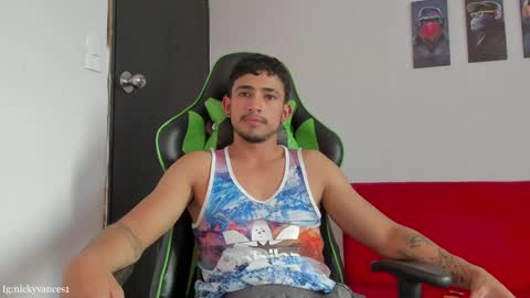 nicky online show from December 5, 8:23 pm