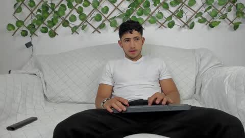 nicky online show from February 28, 9:12 pm