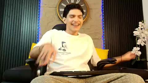nico_monroet online show from May 4, 10:11 pm