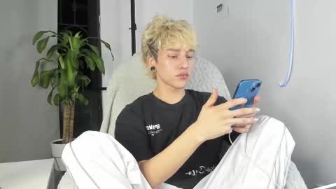 Snapshot of nico_nico_xd chatting on September 13, 2:01 am Nico  online show from September 13, 2:01 am
