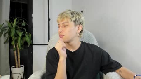 Snapshot of nico_nico_xd chatting on October 18, 2:49 am Nico  online show from October 18, 2:49 am