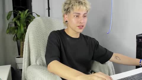 Snapshot of nico_nico_xd chatting on September 23, 4:01 am Nico  online show from September 23, 4:01 am
