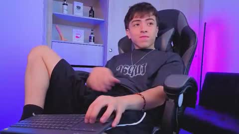 Nicolas online show from October 29, 8:12 pm